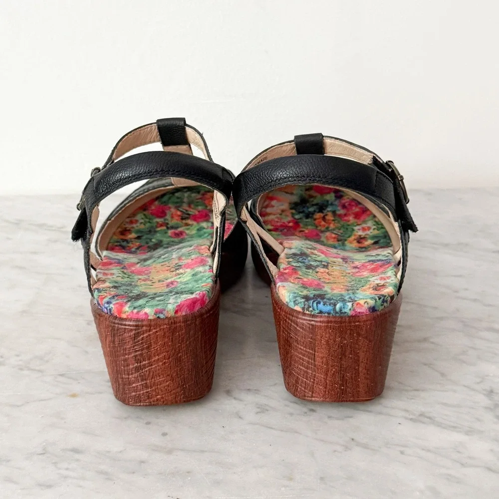 Alegria strap leather